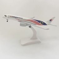 20cm 1/400 Metal Scale Aircraft Simulation A350 Malaysia Airways Diecast Airplane Toy For Kids Minia