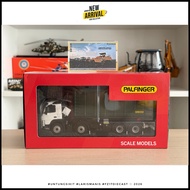 | READY STOCK | WSI Volvo FM4 Day Cab Palfinger Hooklift System - Right Hand Drive 1/50 Scale