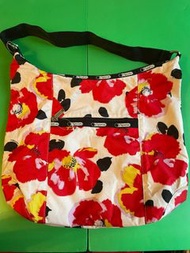 LeSportsac 紅色花卉斜挎包