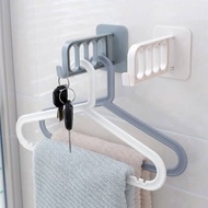 Handy 4-cell wall hook