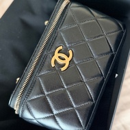 Chanel25B 黑金羊皮雙C調節扣長盒子