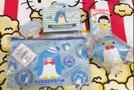 1套4件 Tuxedosam 2011年 全新正版 Sanrio 日版 毛毛 公仔 吊飾 藍企鵝 mini drawer 迷你小櫃筒 拉鏈包 煲呔 企鵝 迷你 行李箱 便條紙 筆袋 化妝袋 penguin