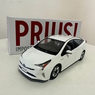 Toyota prius 1:30 模型車