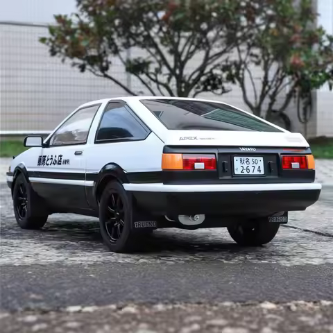JDM 1:18 Toyota AE86 TRUENO Drift Racing Alloy Metal Diecast Model Car Mini GT Trendy Ornaments Init