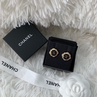 【配件：盒子 小票 💕】chanel 21A 菱形黑金琺瑯耳釘 耳環