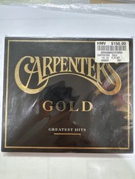 (The Carpenters) 的經典精選輯 《Gold: Greatest Hits》 CD 唱片。