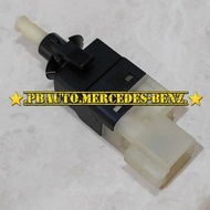 Brake Switch c230 c240 ML320 w203 w163 / a0015453809 Mercedes Benz Mercy - Mercedes spare parts