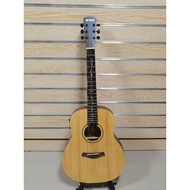 Arena 36' acoustic guitar with tuner