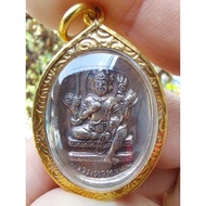 四面佛天神后面象神佛牌 经好壳包好镀金壳 象神佛牌功效:象神是代表财富、智慧、权力、健康、成功,佩带象神佛牌,只要诚心祈求,可以排除一切困难,让佩带者 有大智慧并且可以带来好运气。