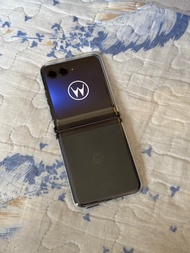 Motorola razr 40 ultra (256GB) included case