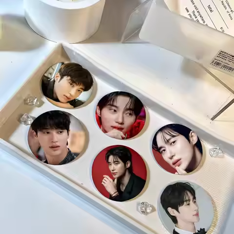 B-Byeon W-Woo-seok Korea Round Badge Lapel Pin Backpack Clothing Jewelry Accessories Gift Brooch