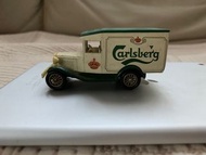 Lledo DAYS•GONE 1/72 Carlsberg Lager 1930 Model A FORD Van