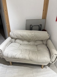 Cream-Colored Two-Seater Sofa 二人沙發