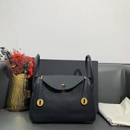 Hermes愛馬仕Lindy 26黑金tc皮c刻
