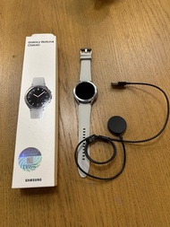 Galaxy Watch4 Classic 46mm 銀色