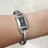 100%正品 Vintage GUCCI 6800L 經典黑面銀色手環錶 Y2K 復古古著腕錶 女裝