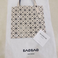 ISSEY MIYAKE 三宅一生 BAO BAO 7 X7格菱格包