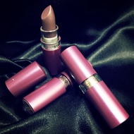 Essence Lipstick Funky Funky