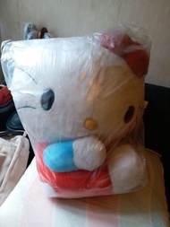 Hello Kitty 大公仔