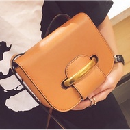Women's Retro Fashion Simple Casual Across Body Shoulder Bag