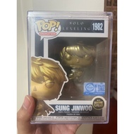 Funko POP Animation: Solo Leveling - 1982 Sung Jinwoo Gold AOTY