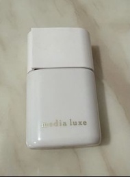 Media Luxe 輕透持效粉底液02