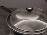 Meyer 30 cm durable stainless steel fry pan. Suitable  for gas cooker or induction cooker. 美亞30cm 不銹鋼煎鍋，適合明火及電磁爐