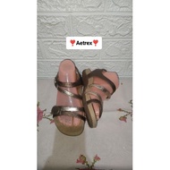 Preloved Aetrex Shoes