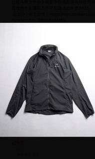 外國預訂 4色選 Arcteryx 始祖鳥 戶外機能 logo 可隱藏帽子 拉鍊口袋 風褸外套