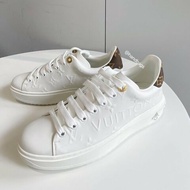 全新 現貨 LV TIME OUT Monogram 浮雕 印花 球鞋 板鞋 38號 小白鞋 1A9HC0