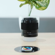 lensa Sony 28mm f2