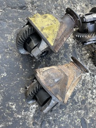 Bonggol Gardan Belakang LSD Ford Ranger 2500c 2900cc Original