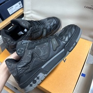 LOUIS VUITTON路易威登Nigo聯名Trainer 皮革黑色40碼
