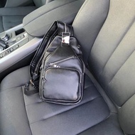 ANT4134 cowhide men's chest bag, size 20cm.