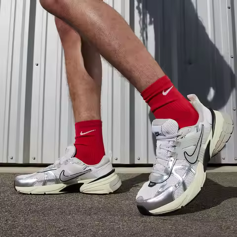 Nike genuine V2K Run Men's New Retro Durable Sports Shoes HJ4497-100