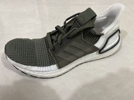 Adidas UltraBoost 19 運動鞋