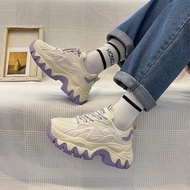 Women's sneakers with 5cm high sole to increase height. Women's sneakers at student price