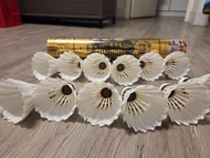 7成新 RSL Ultimate 羽毛球 ，無斷毛，九龍灣站交收, $60一筒12個