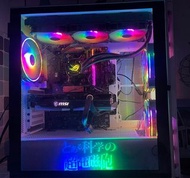 電腦主機