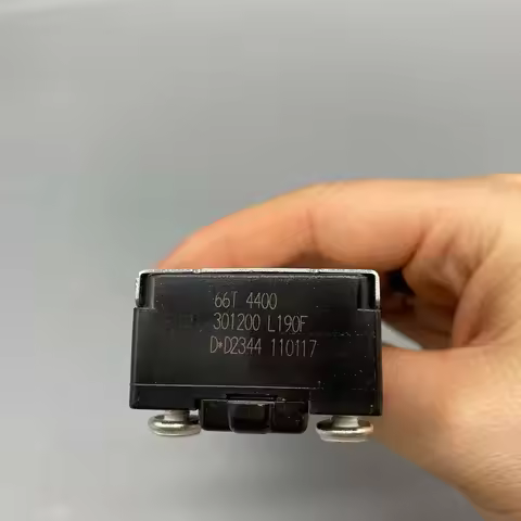 Water Heater Spare Parts Thermostat For Heating Equipment 250V/30A 59T 66T 8913T 43-77℃ Temperature 