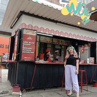 booth container bekas