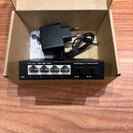 GGCLink 4 x 2. Gbps RJ45 + 2 x 10 Gbps SFP+ Managed Desktop Switch Hub GSW-06-10G