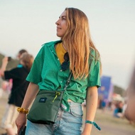 Pacsafe GO 防盜斜背收納包 3.5L可收納7吋平板 綠色 #35125