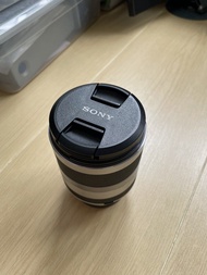 Sony E 3.5-6.3/18-200 OSS Lens