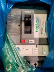 Schneider EasyPact CVS100F 斷路器