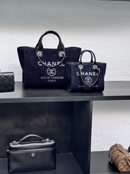 Chanel tote mini