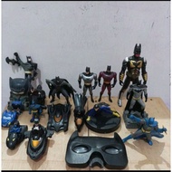 Batman, Robin, batgirl Figure