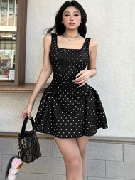 Cicishop(3405) มินิเดรสลายจุดคอเหลี่ยมแขนกุด Polka dot มีซิปด้านหลัง แต่งกระโปรงบานออกสไตล์สาวฝรั่งเ