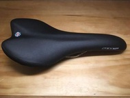 NEW 台灣 KHS 單車座位 saddle (VELO) 摺車小輪徑 公路車 F20 T3 T2