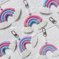 GANTUNGAN Rainbow & Daisy Keychain - Daisy Flower Macrame - Daisy Flower Keychain